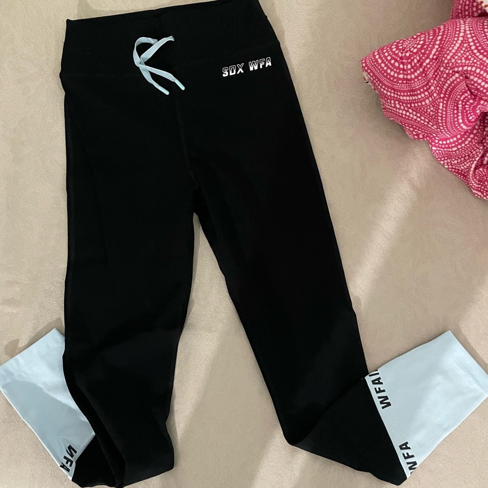 Sarah’s day x white fox leggings